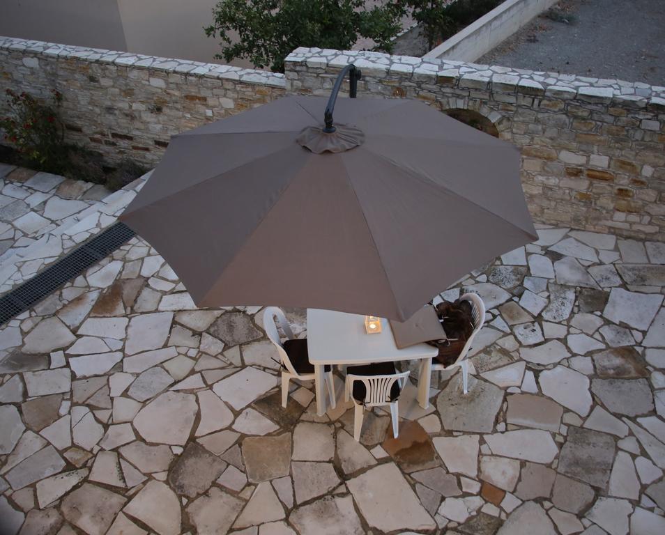 Charoullas Traditional Mansion Villa Alaminos Buitenkant foto
