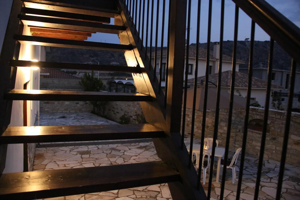 Charoullas Traditional Mansion Villa Alaminos Buitenkant foto