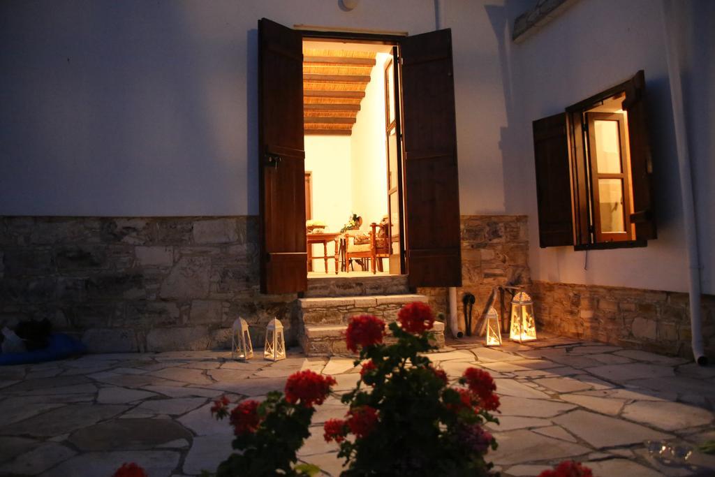 Charoullas Traditional Mansion Villa Alaminos Buitenkant foto